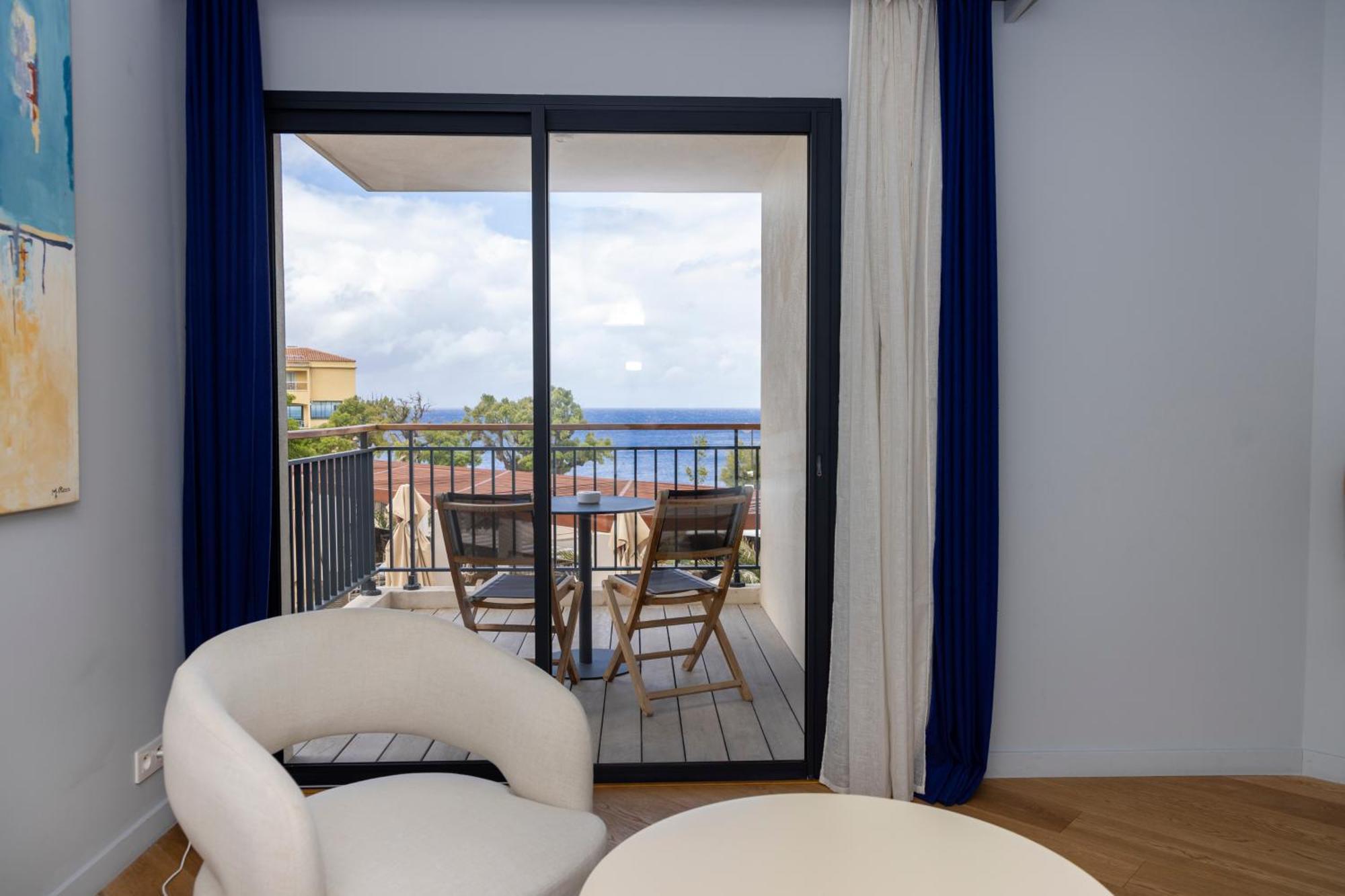 Junior Suite Double or Twin Suite Sea Pool View,1756779464:JPEG