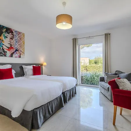 Domaine Villas Mandarine Private Pools & Spa-3